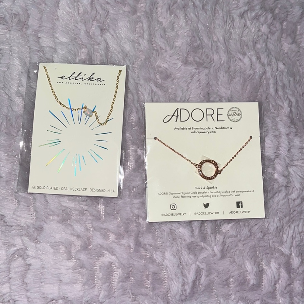 dainty jewelry pieces 🐾
